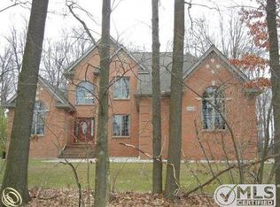 9348 Ellis Rd, Clarkston, MI 48348