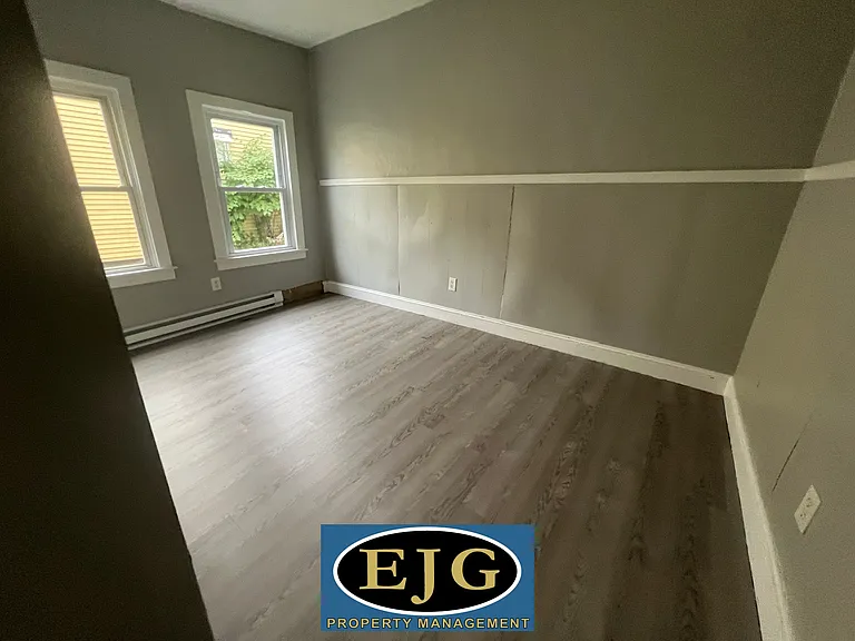 211 Pine St #1 — Photo 9