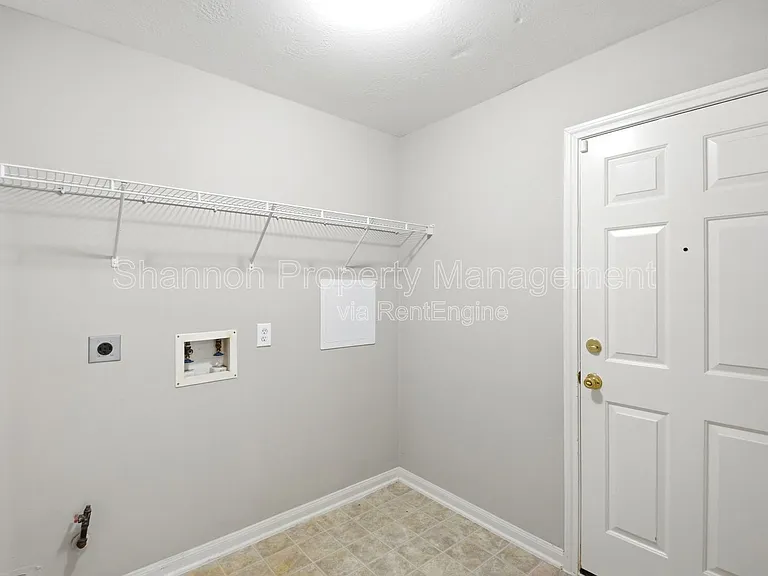 3924 Highland Vale Ct — Photo 25
