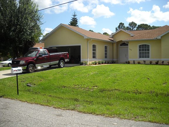 4th image of 702 Willard Ave