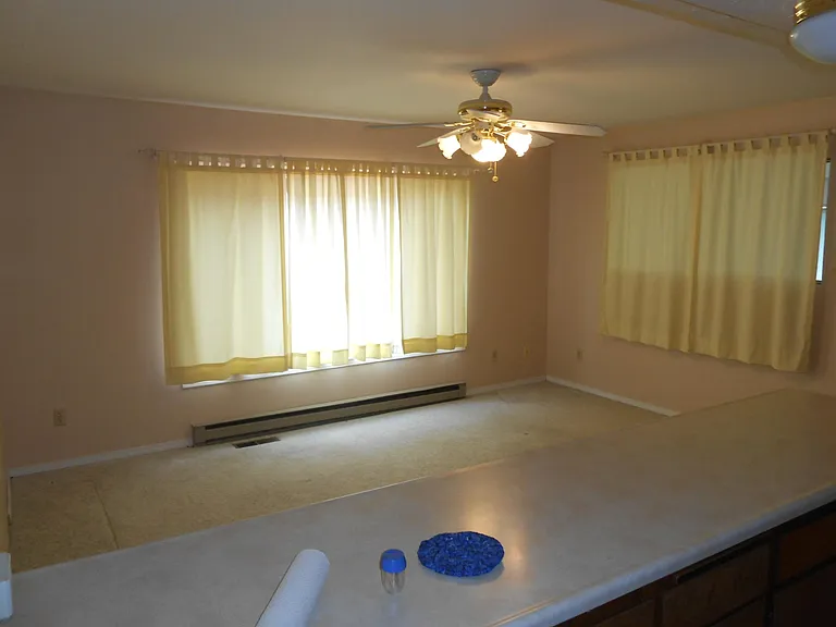 11962 N Hauser Lake Rd — Photo 3