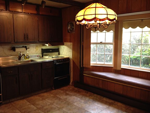 5th image of 272 Willowood Dr