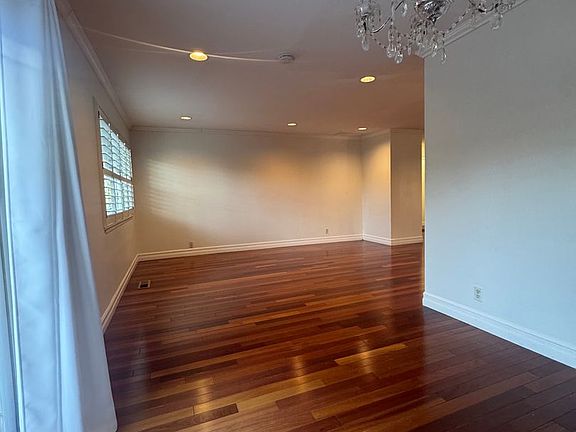 4th image of 758 Azule Ave