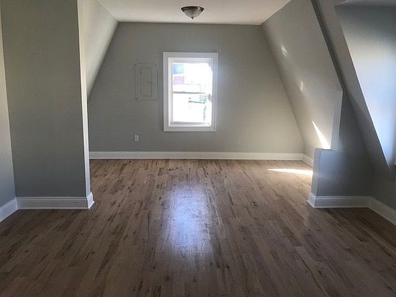 5th image of 2113 Palisade Ave #2