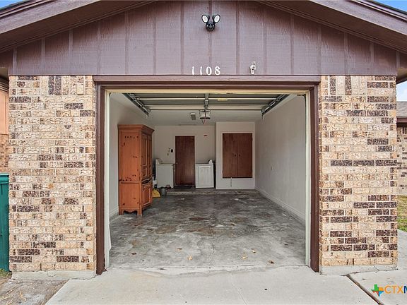 4th image of 1108 Preswick Dr
