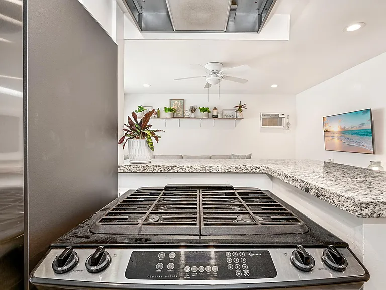 177 Virginia Pl #B — Photo 20