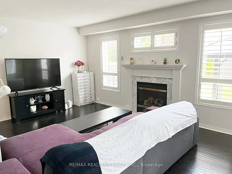 4 Twin Streams Rd — Photo 2