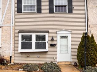 10 Nassau Ct, Reading, PA 19607
