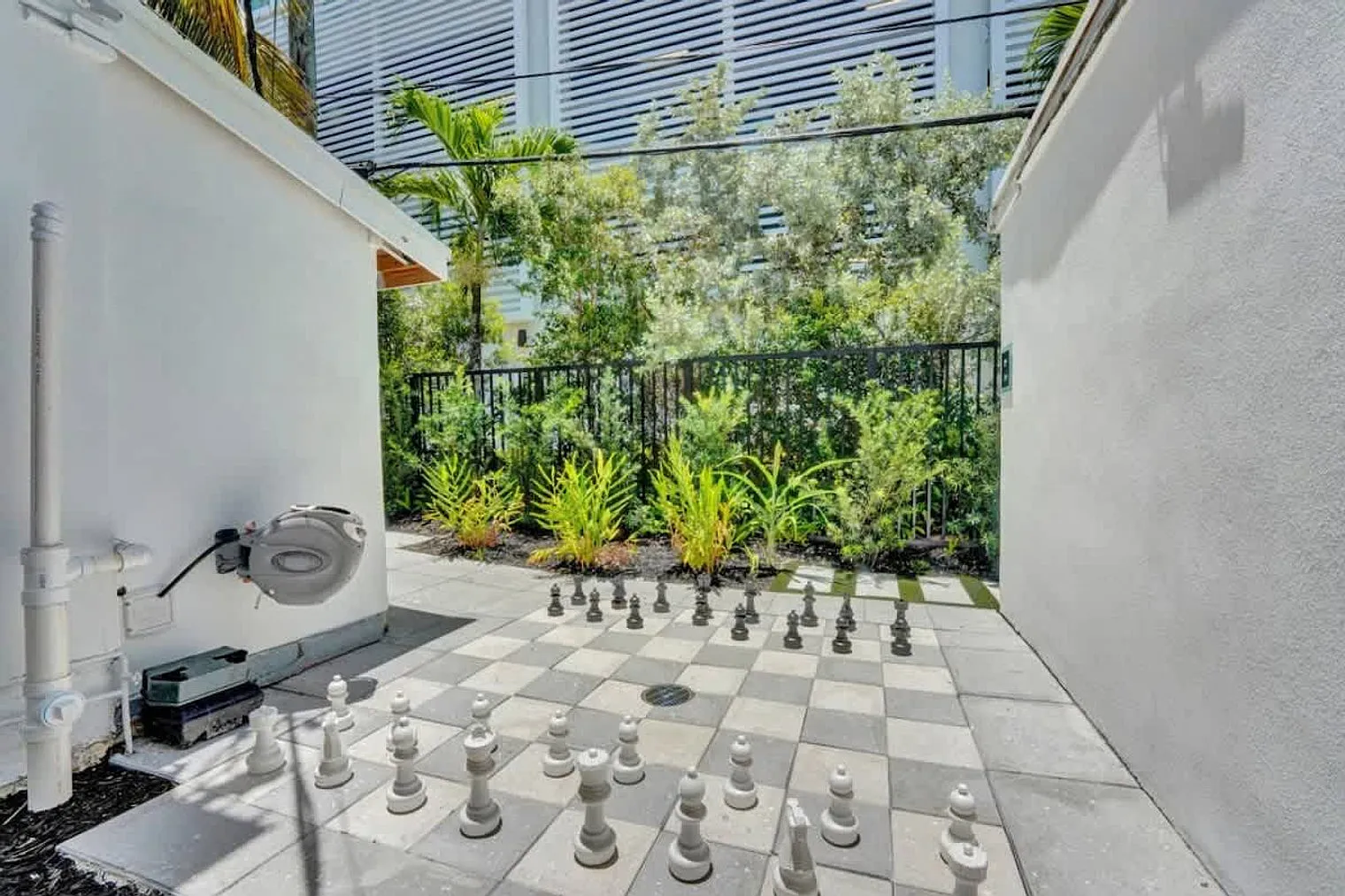 Studio, 1.0 bath, 3229 sqft, $2,736 — Photo 4