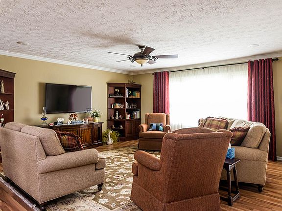 2nd image of 3825 Hopemont Dr