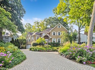 771 Crescent Blvd, Glen Ellyn, IL 60137