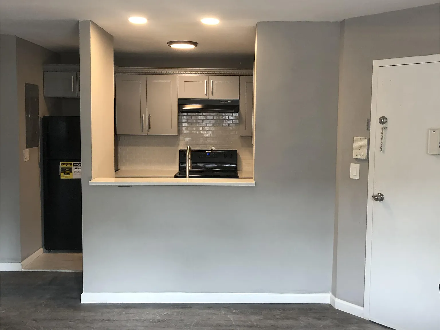 133 Watson Ave - B-3 — Photo 3