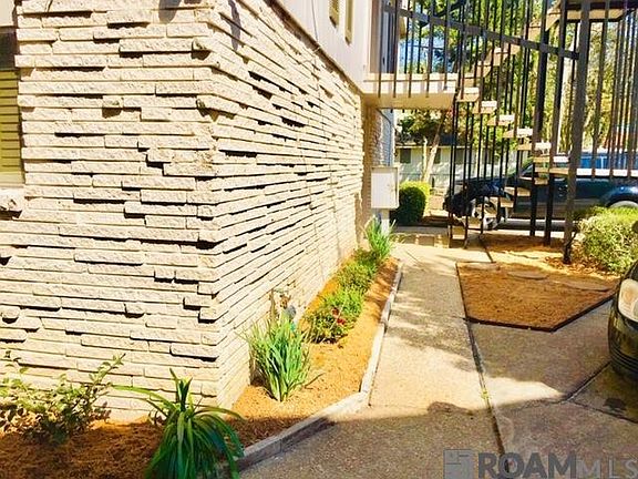 4th image of 561 E State St APT 2