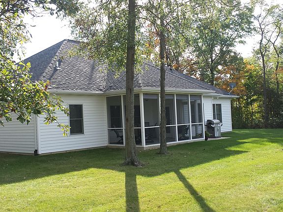 2nd image of 1558 Wexford Ct