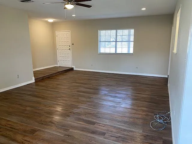 1402 Center Dr — Photo 8