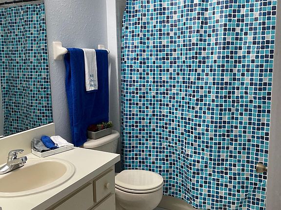 5th image of 724 Leopard Ct #724