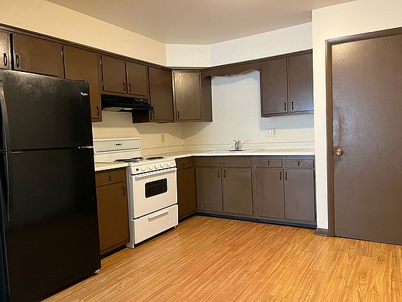 4th image of 4864 Flintridge Ct APT 2