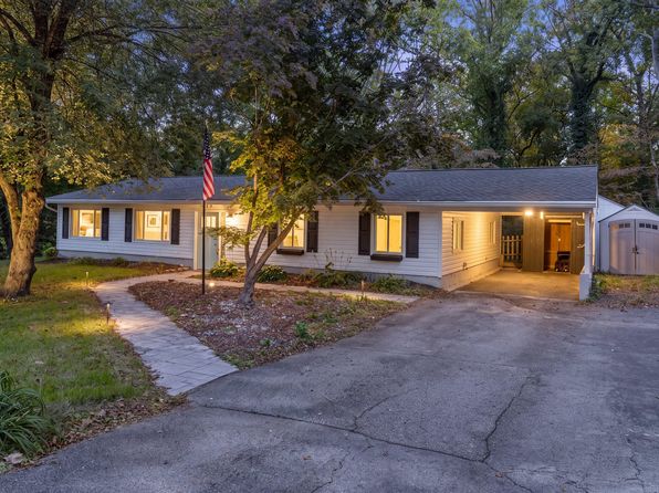 623 Maple Hill Ln