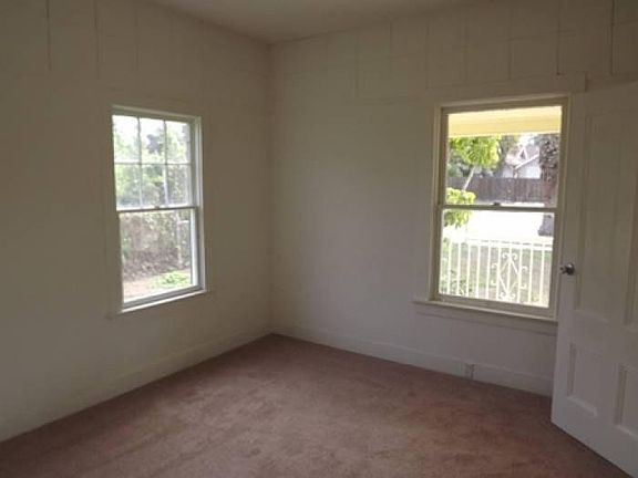 2nd Bedroom - Frontview