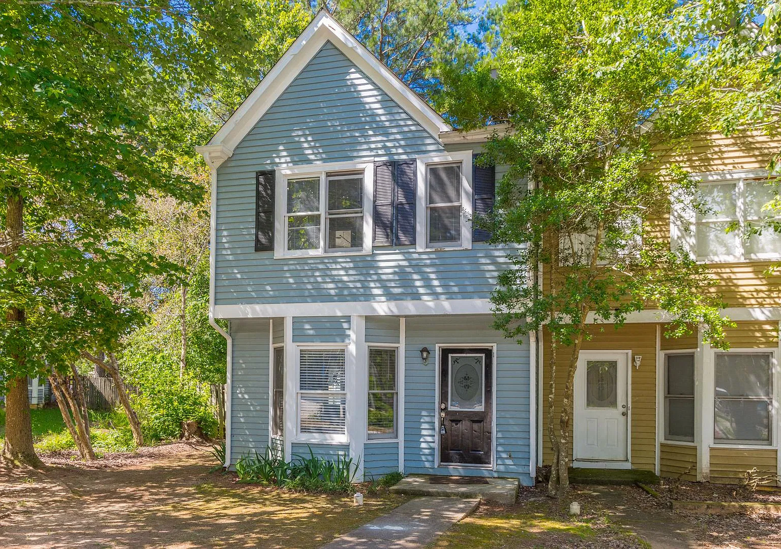 2 bed, 2.5 bath, 1332 sqft, $1,450 — Photo 1