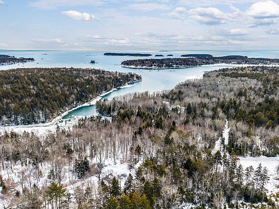 4th image of 52 Atlantic Quarry Road