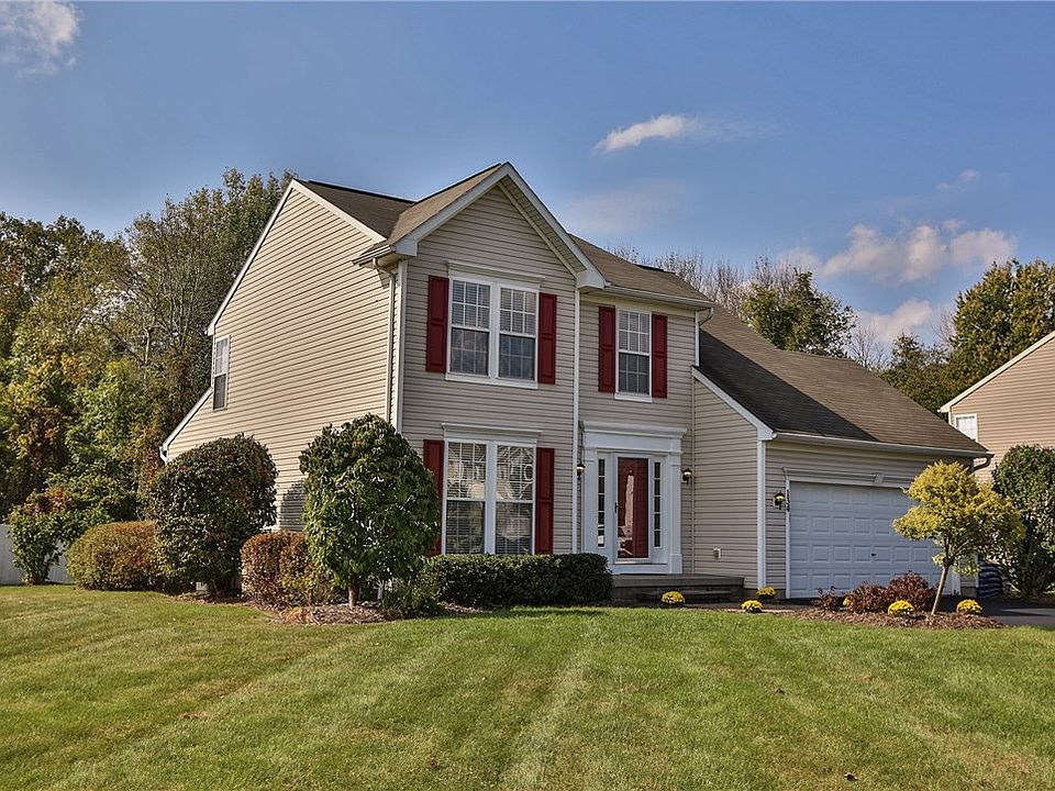 1st image of 134 Parkway Dr