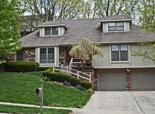 505 N Clayview Dr, Liberty, MO 64068