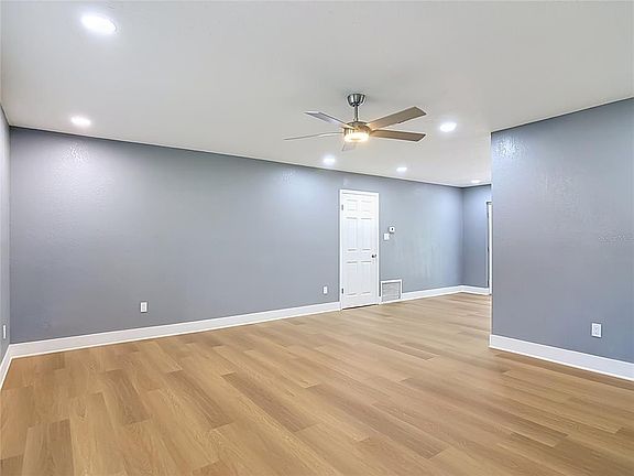 4th image of 730 E 9TH STREET