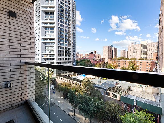5th image of 1650 Madison Ave #4D