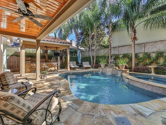 5th image of 52 Briar Hollow Ln