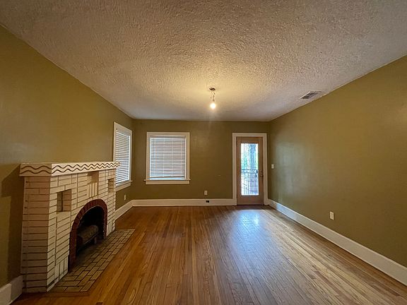 2nd image of 241 W 18th St #A