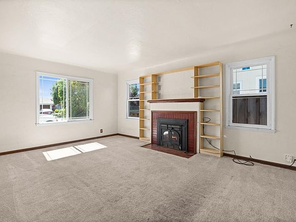5th image of 260 Doris Ave
