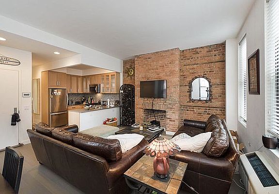 2nd image of 264 W 15th St #A