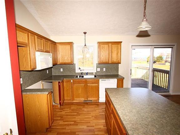 3rd image of 4681 Depot Way SE