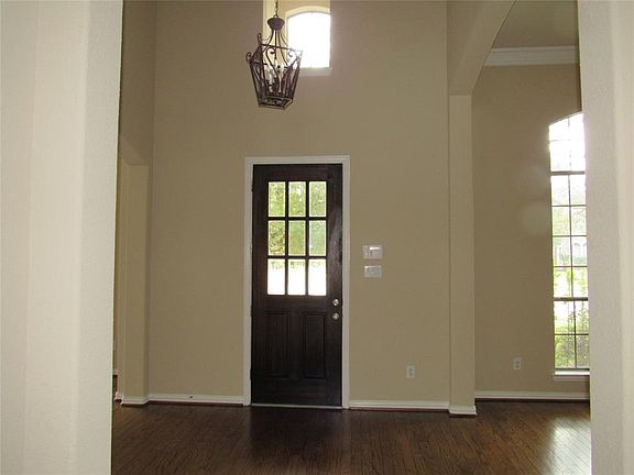5th image of 12135 Pinelands Park Ln