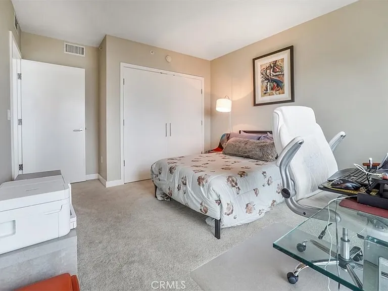 3141 Michelson — Photo 22