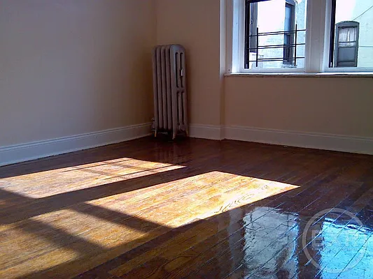 Rented by EXR | media 28