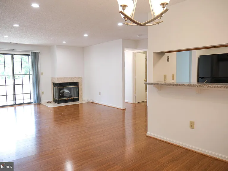 6941 Mary Caroline Cir #H — Photo 7