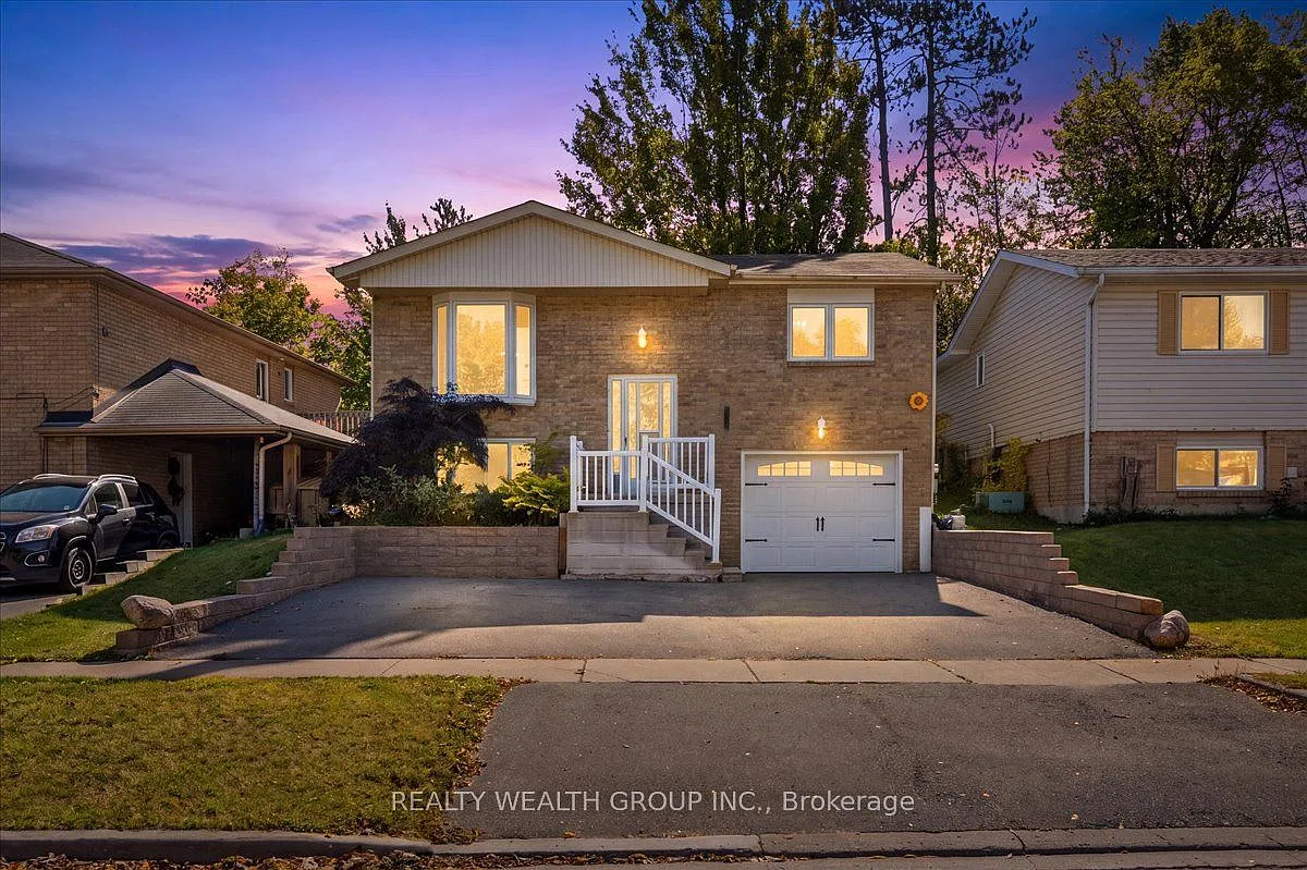 5 bed, $2,600 — Photo 1