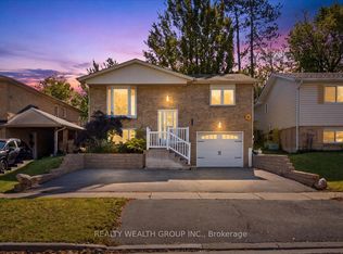 11 Bristow Ct, Barrie, ON L4N 6T1