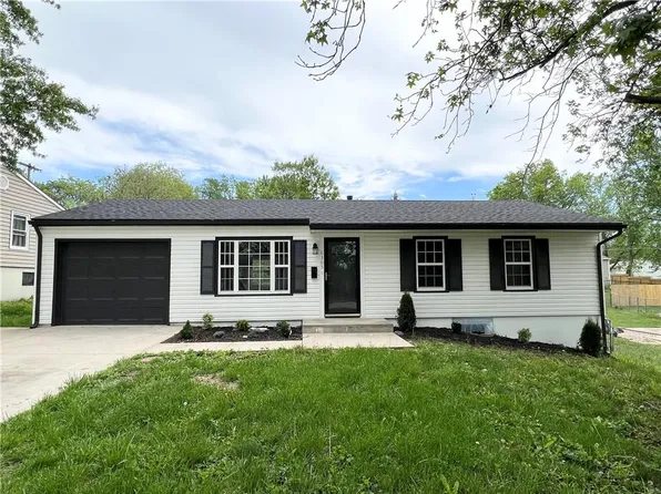 6305 E 152nd St, Grandview, MO 64030