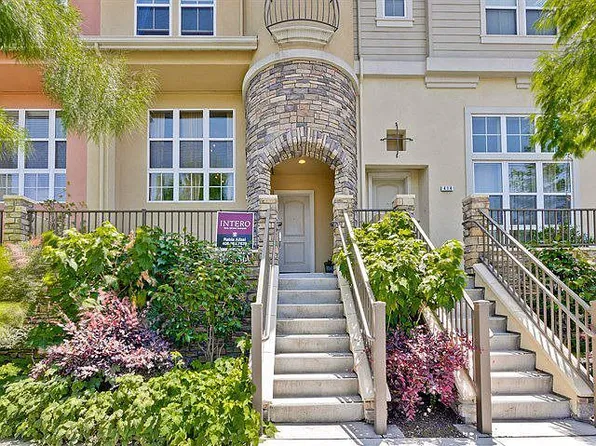 416 Toyama Dr, Sunnyvale, CA 94089