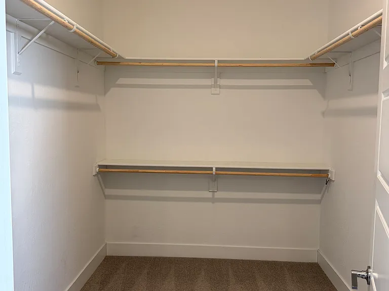 525 E Riverway Ave — Photo 23