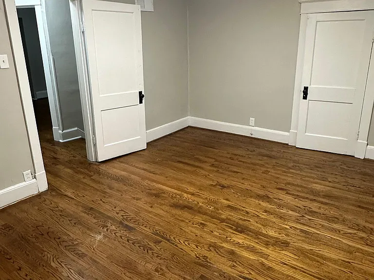 7254 Lindell Blvd — Photo 21