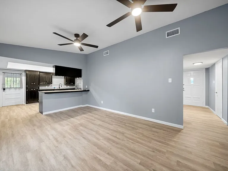 104 Rankin Dr — Photo 16