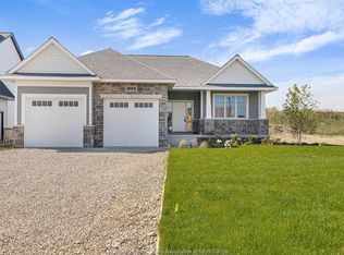 48 Belleview Dr, Kingsville, ON
