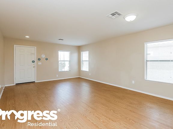 4th image of 33446 N Madison Way Dr