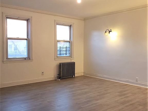 2nd image of 2304 24th Ave