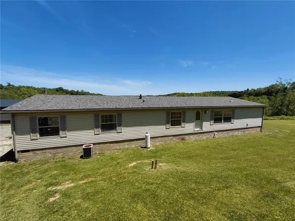 107 Francis Dr, Georgetown, PA 15043