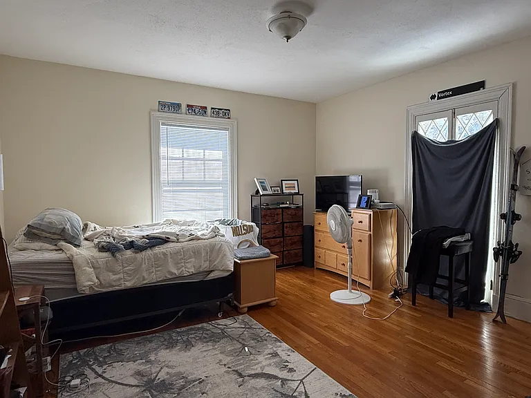 12 Braemore Rd #2 — Photo 6
